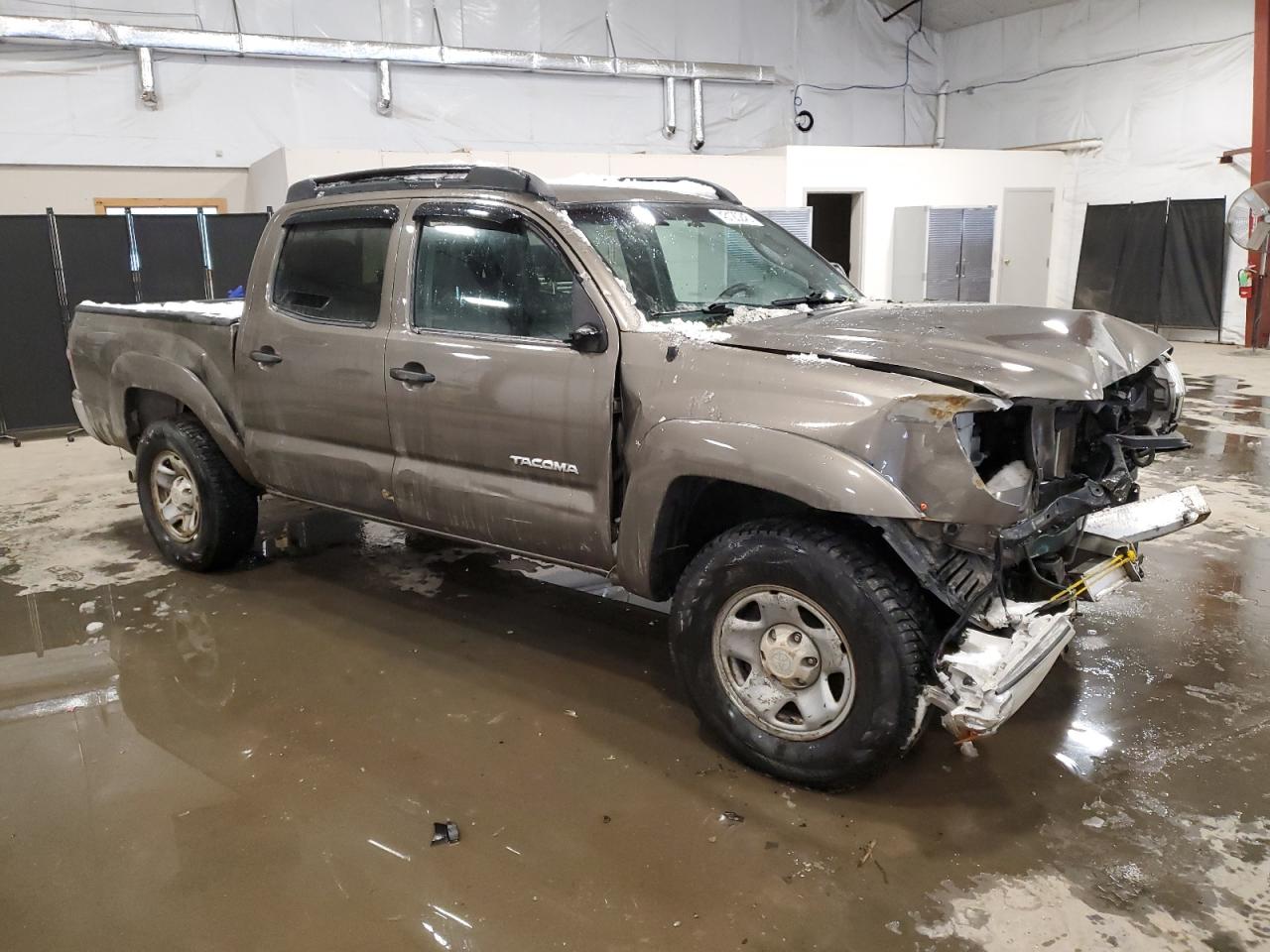 2014 Toyota Tacoma - Image 4