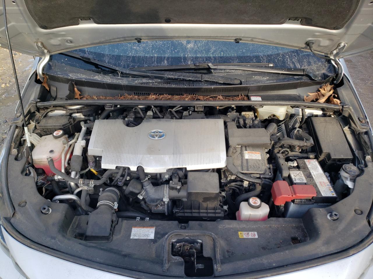 2018 Toyota Prius - Image 12