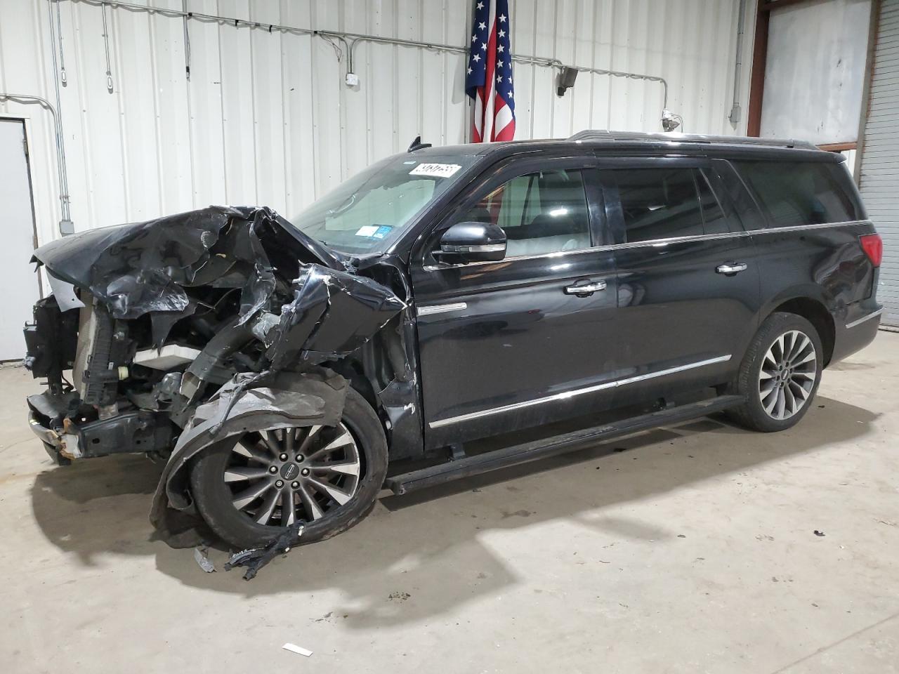 2019 Lincoln Navigator - Image 1