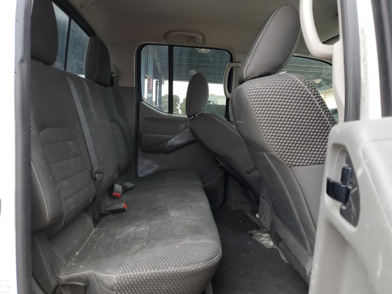 2015 Nissan Navara (Frontier) - Image 10