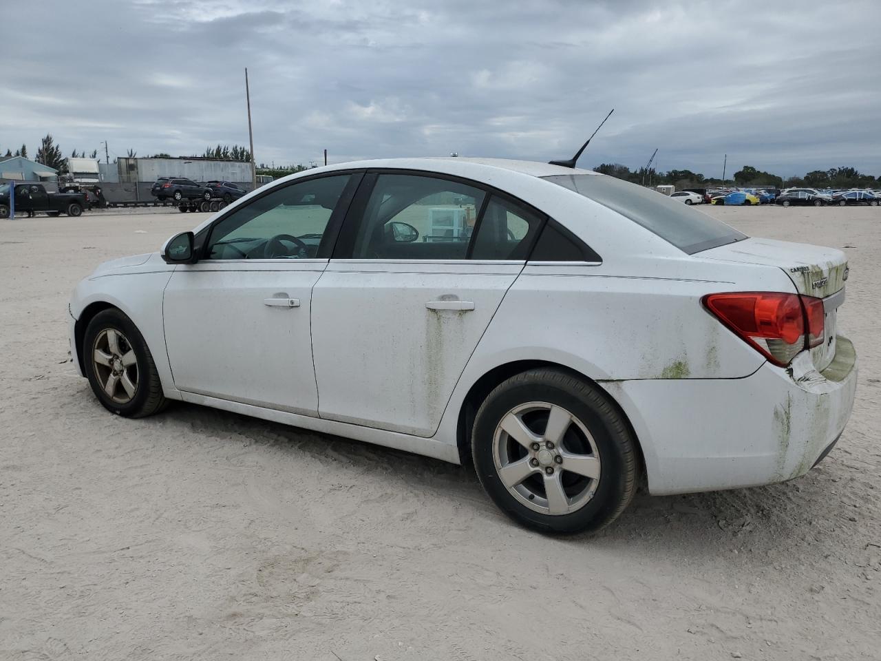 2013 Chevrolet Cruze - Image 2