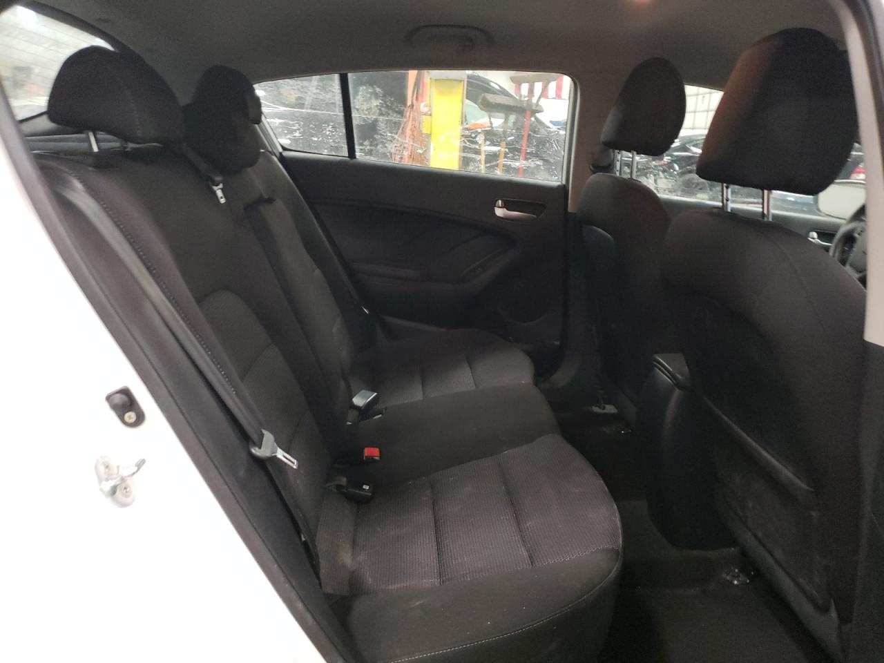2017 Kia Forte - Image 10