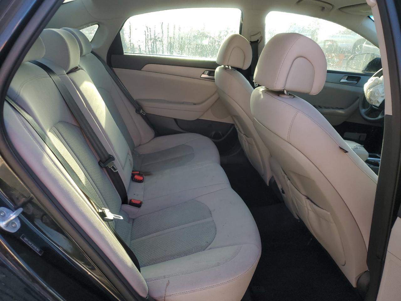 2015 Hyundai Sonata - Image 11