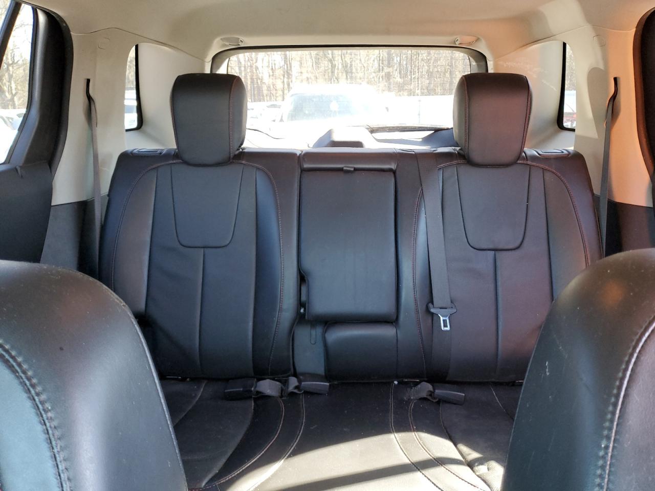2016 GMC Terrain - Image 10