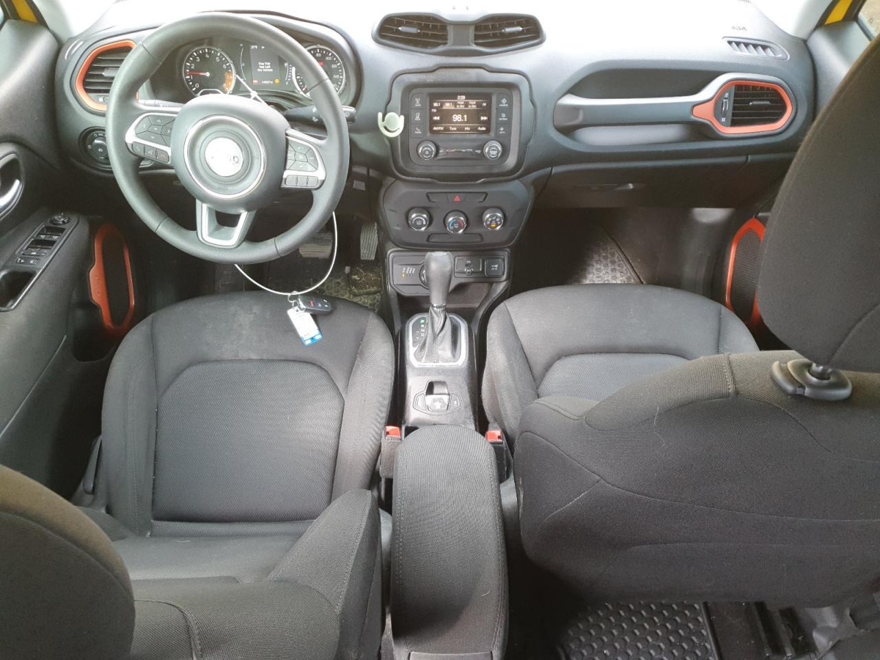 2018 Jeep Renegade - Image 8