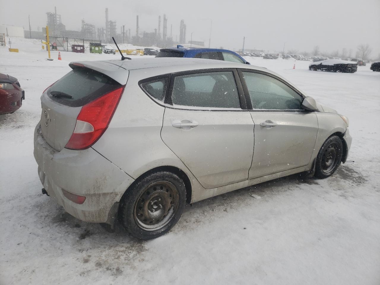 2013 Hyundai Accent - Image 3