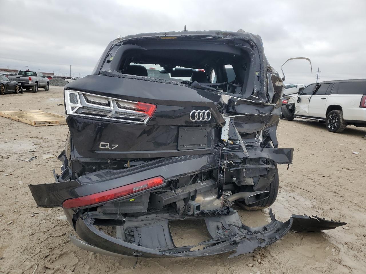 2018 Audi Q7 - Image 6