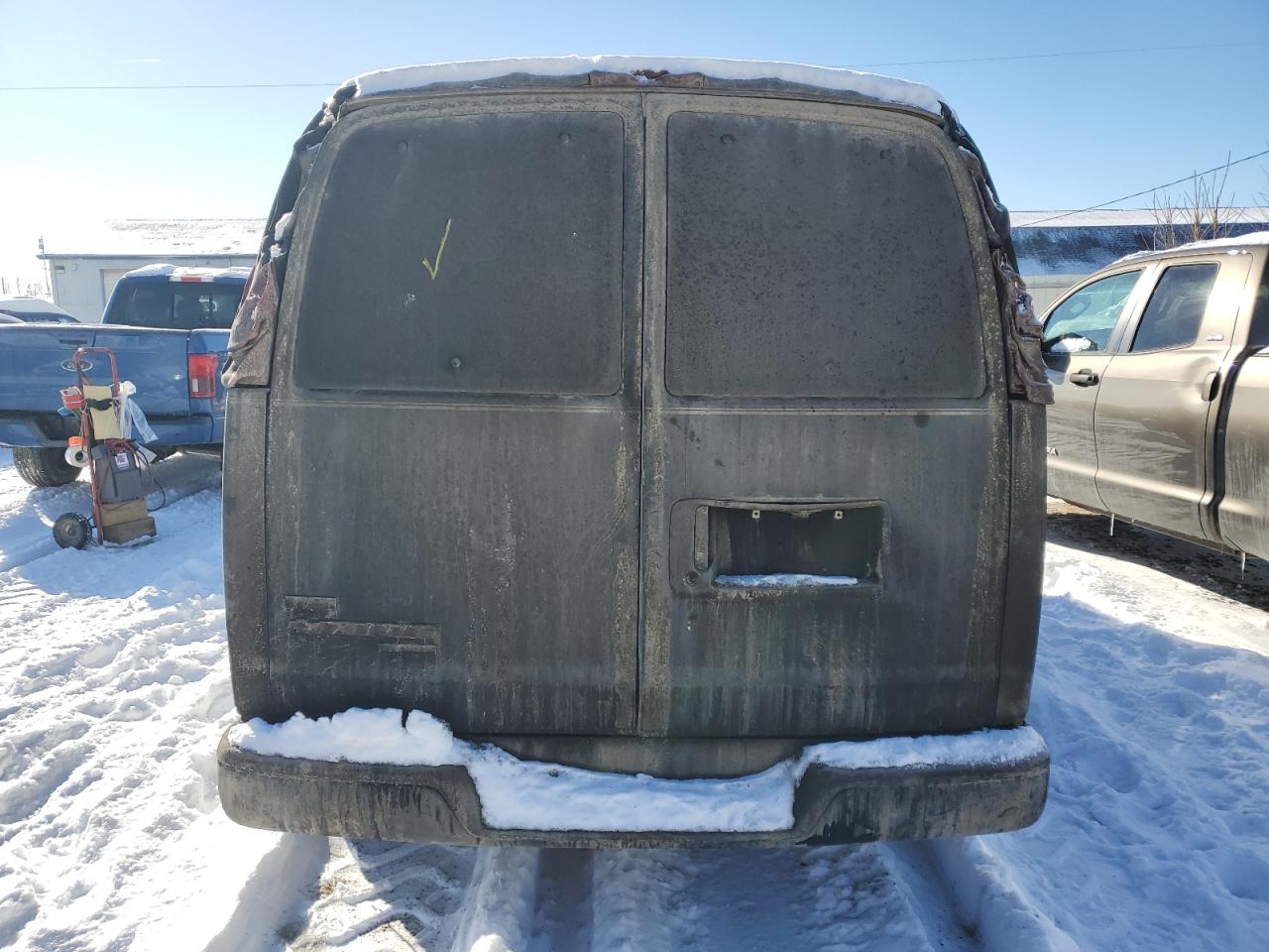 2011 Chevrolet Express - Image 6