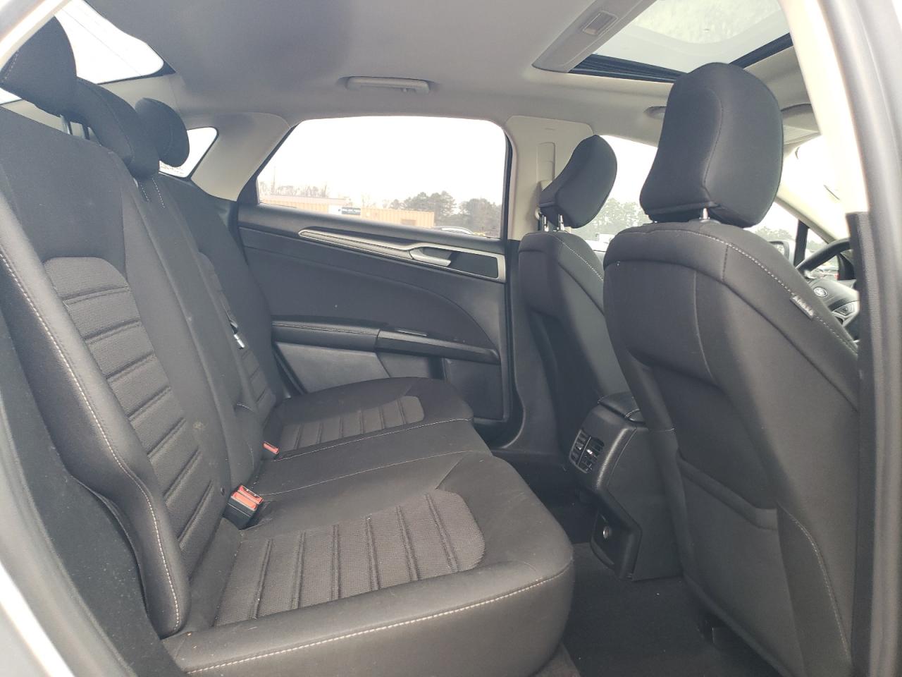2020 Ford Fusion - Image 10