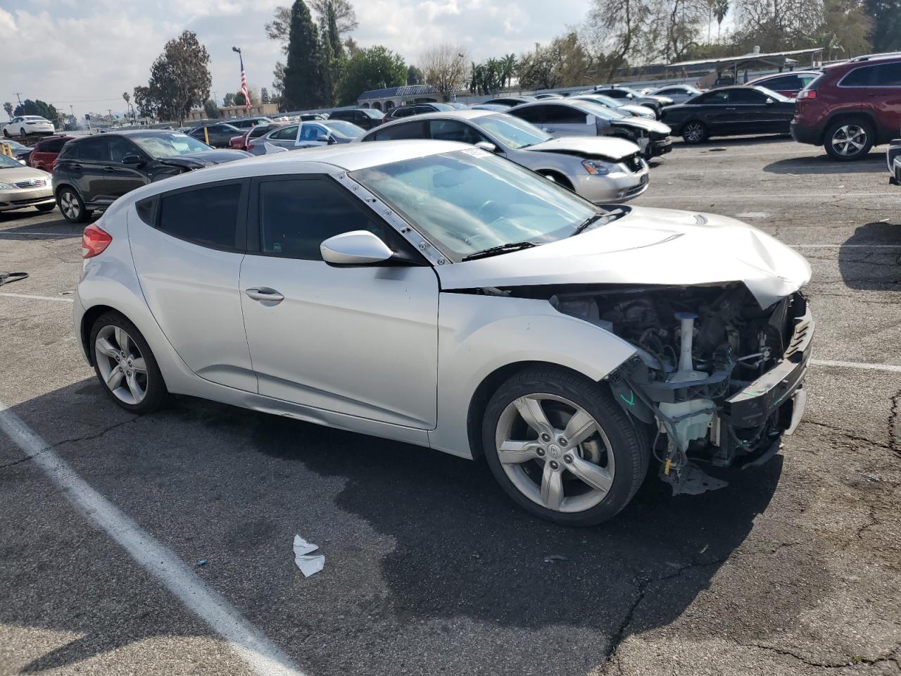 2014 Hyundai Veloster - Image 4