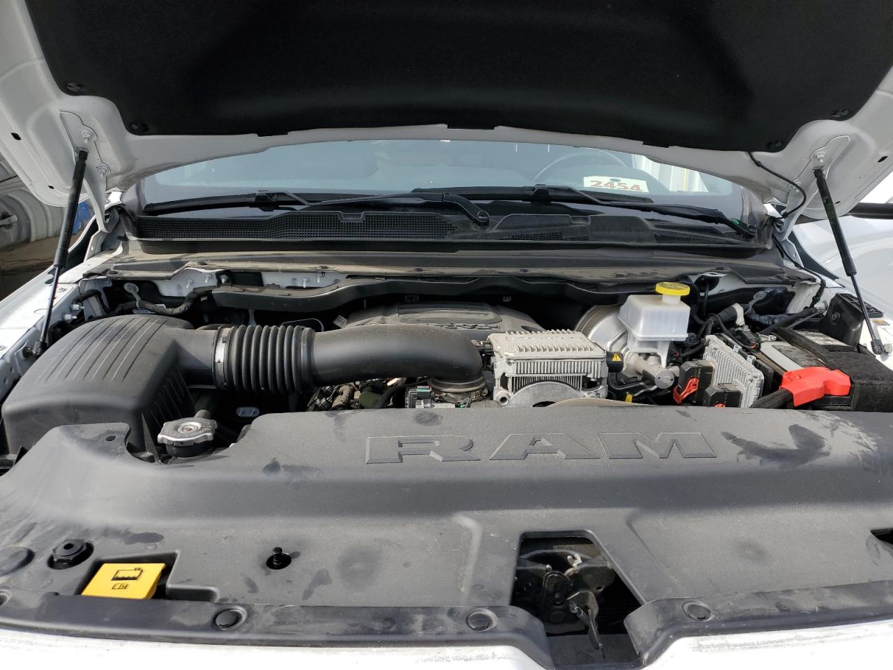 2022 RAM 1500 - Image 11