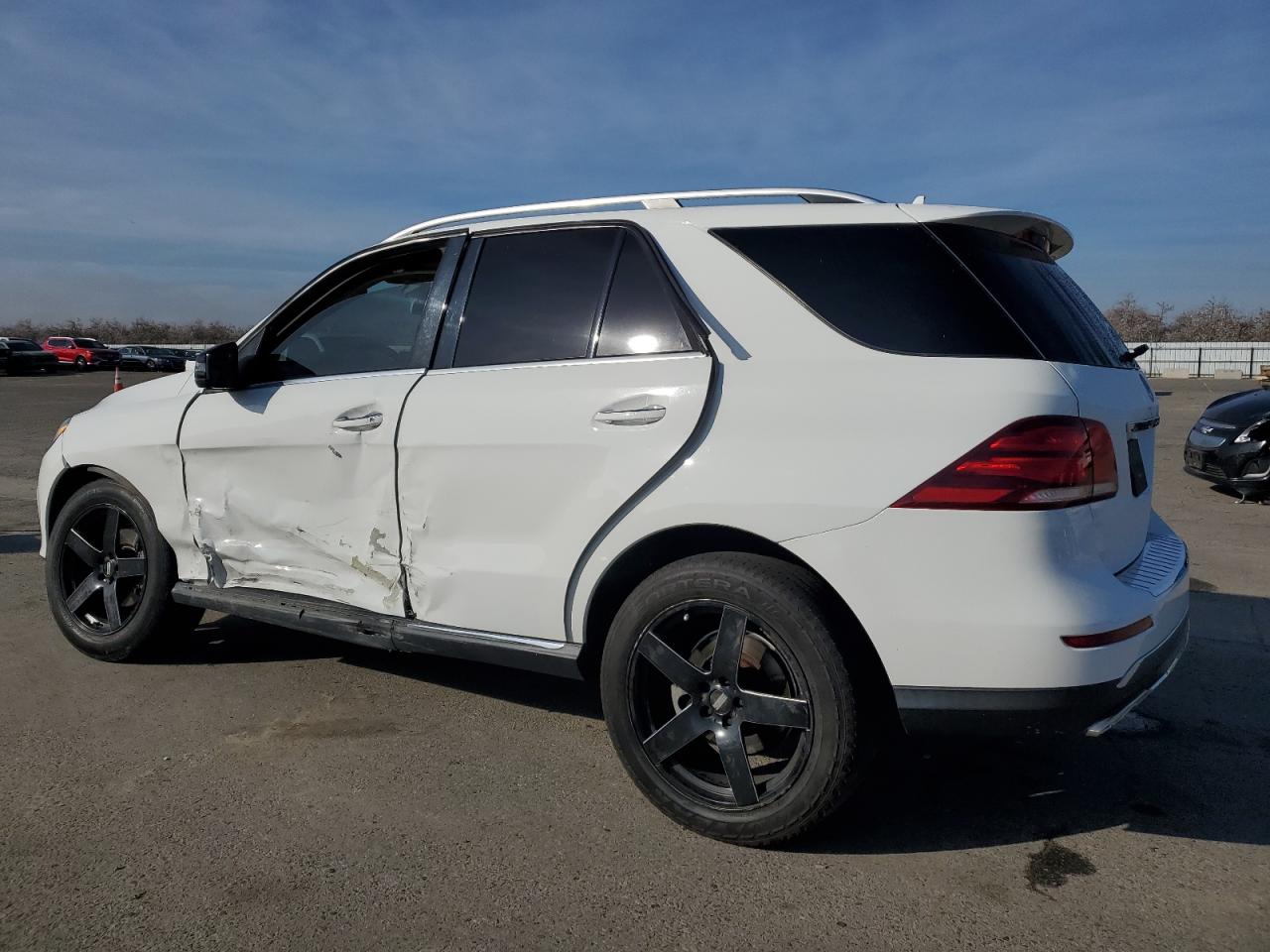 2016 Mercedes-Benz GLE - Image 2