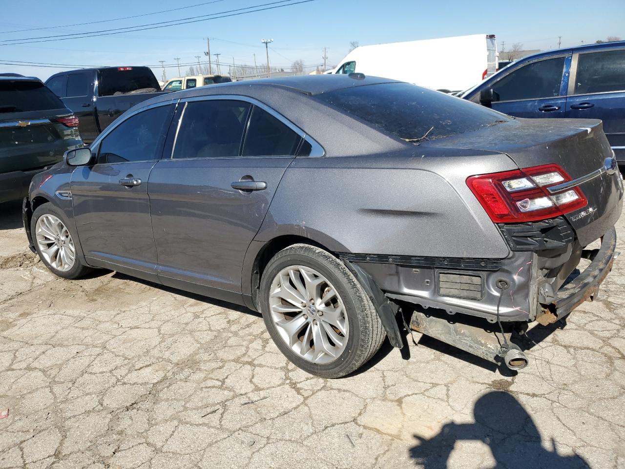 2014 Ford Taurus - Image 2