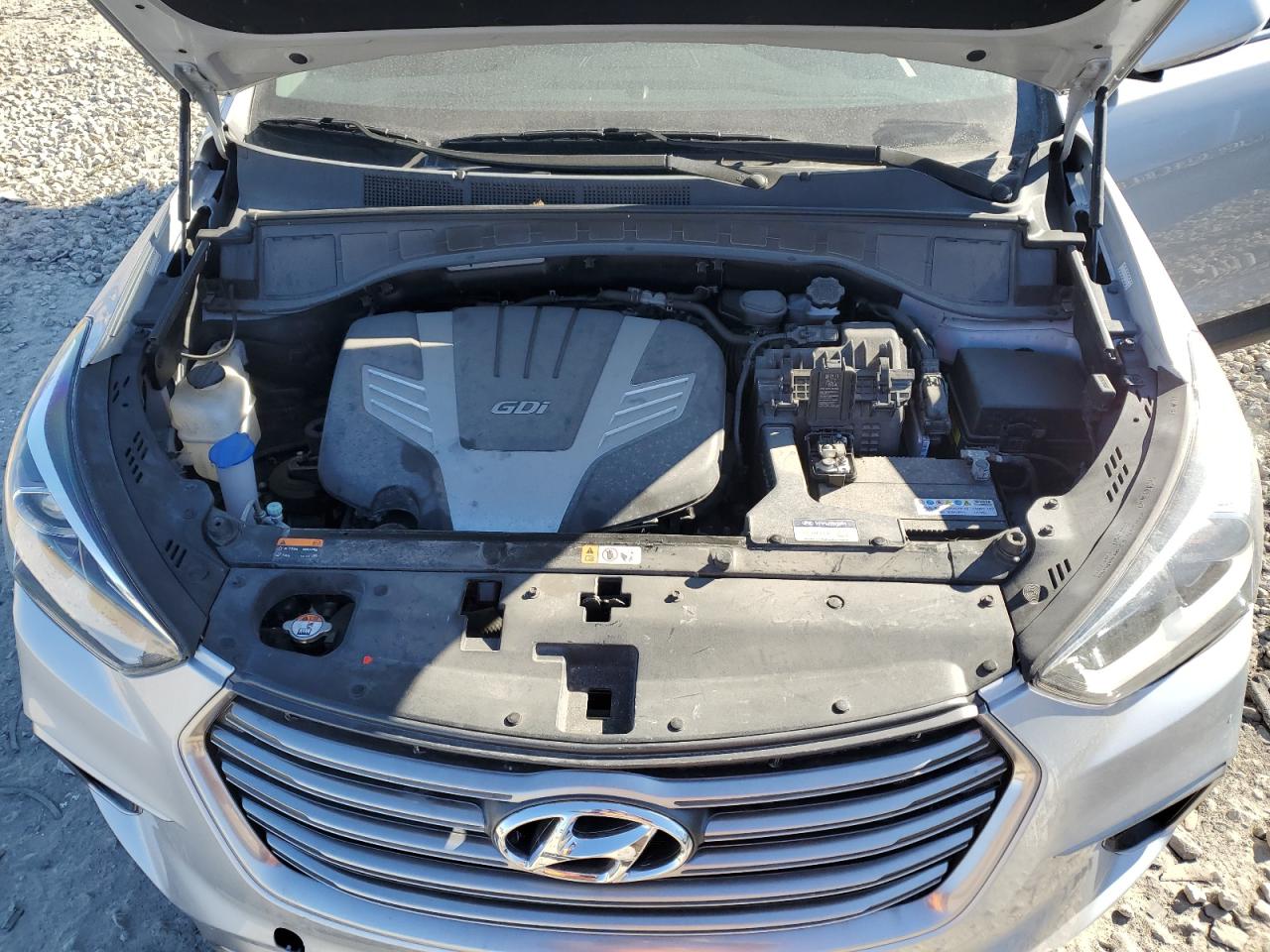 2017 Hyundai Santa Fe - Image 12
