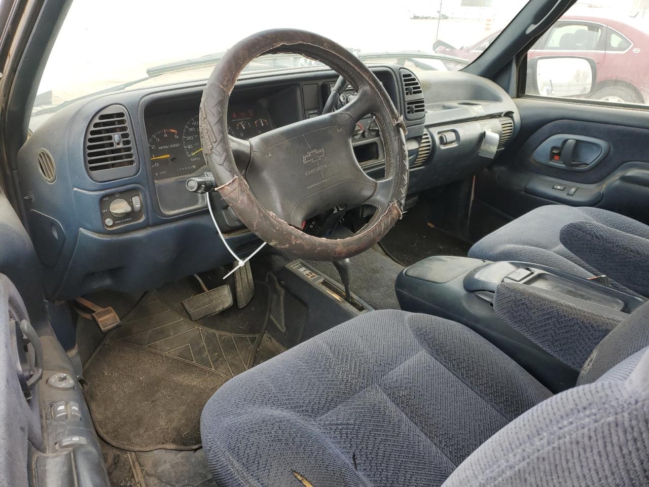 1995 Chevrolet GMT-400 - Image 8
