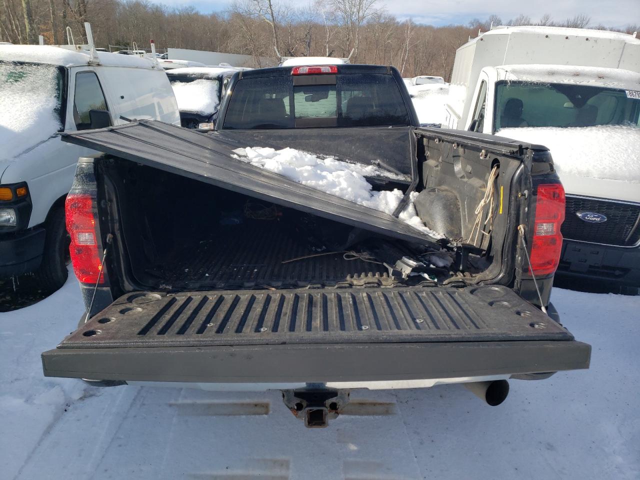 2016 Chevrolet Silverado - Image 10