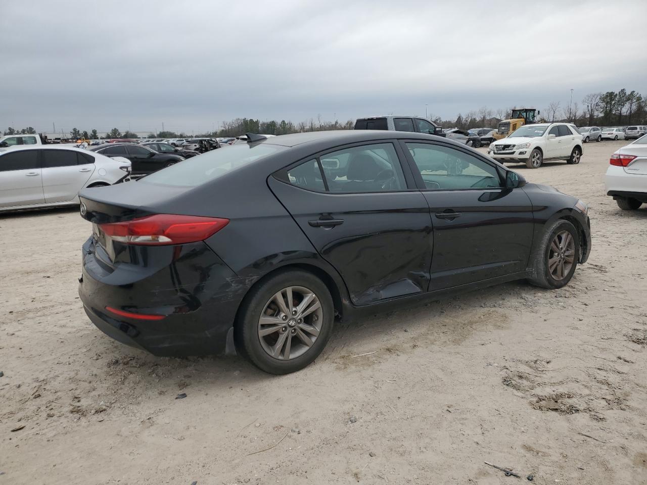 2018 Hyundai Elantra - Image 3