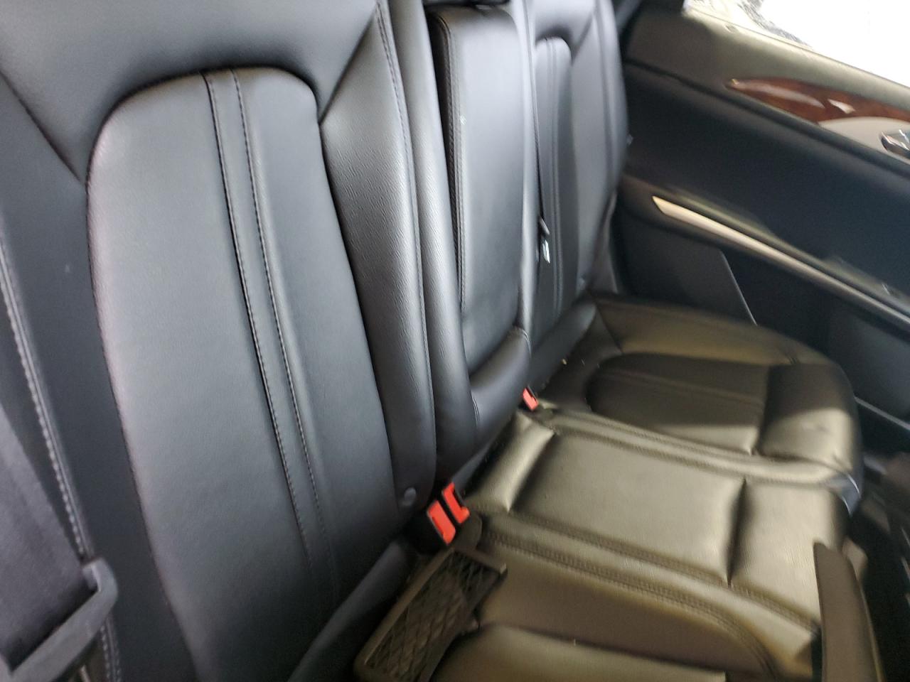 2016 Lincoln MKZ - Image 10