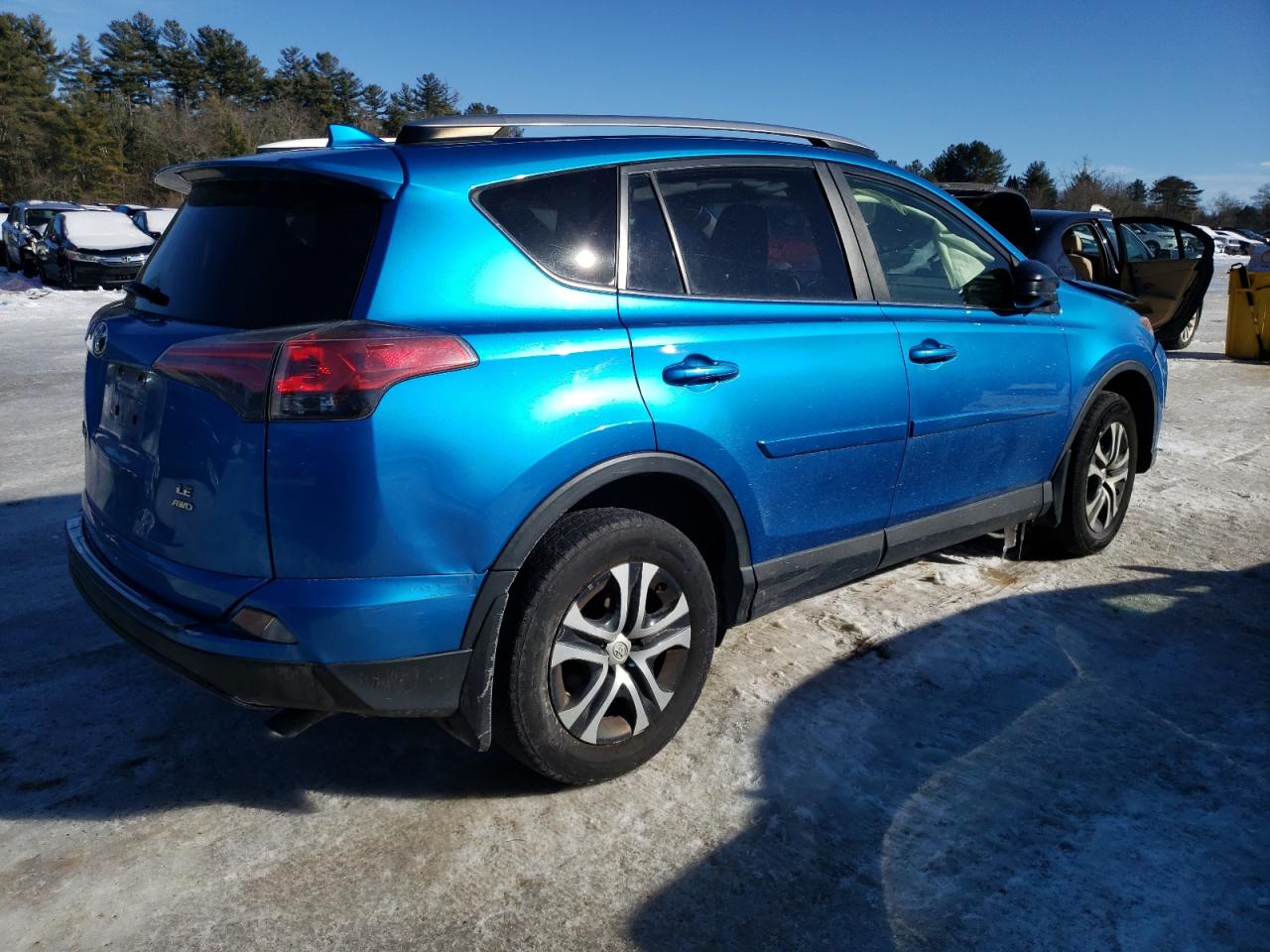 2017 Toyota RAV 4 - Image 3