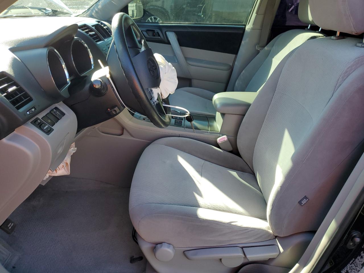 2010 Toyota Highlander - Image 7
