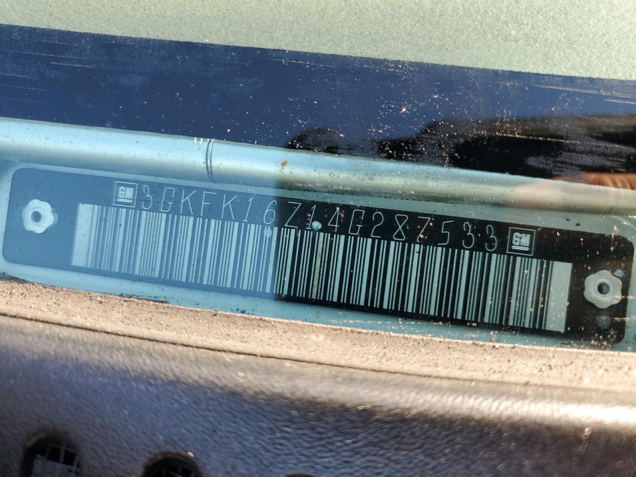 2004 GMC Yukon - Image 15