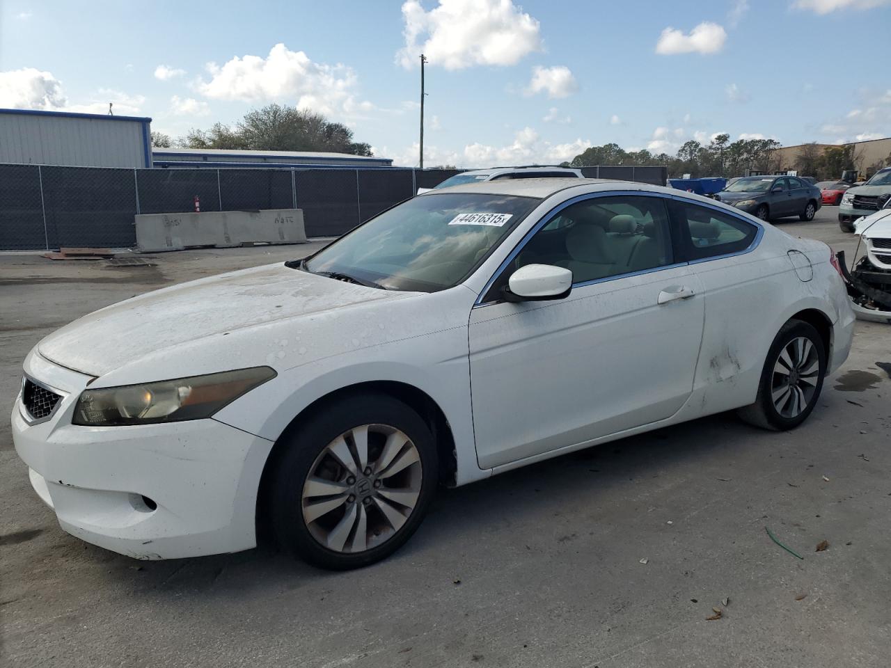 2009 Honda Accord - Image 2