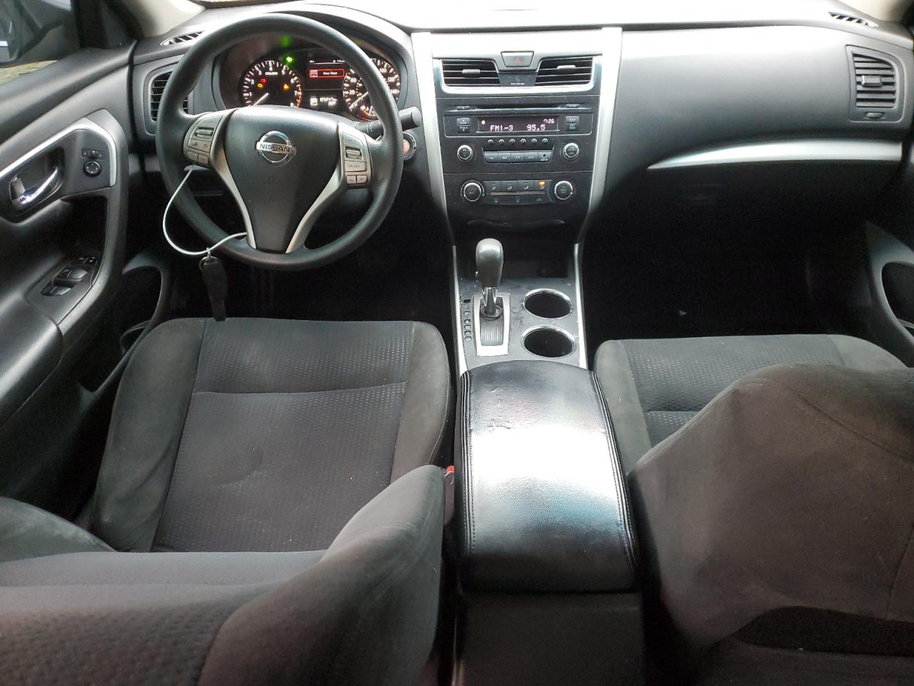 2015 Nissan Altima - Image 8