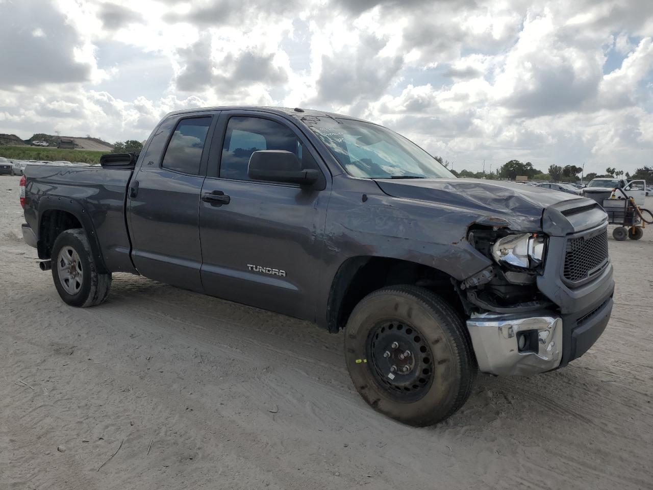 2014 Toyota Tundra - Image 4