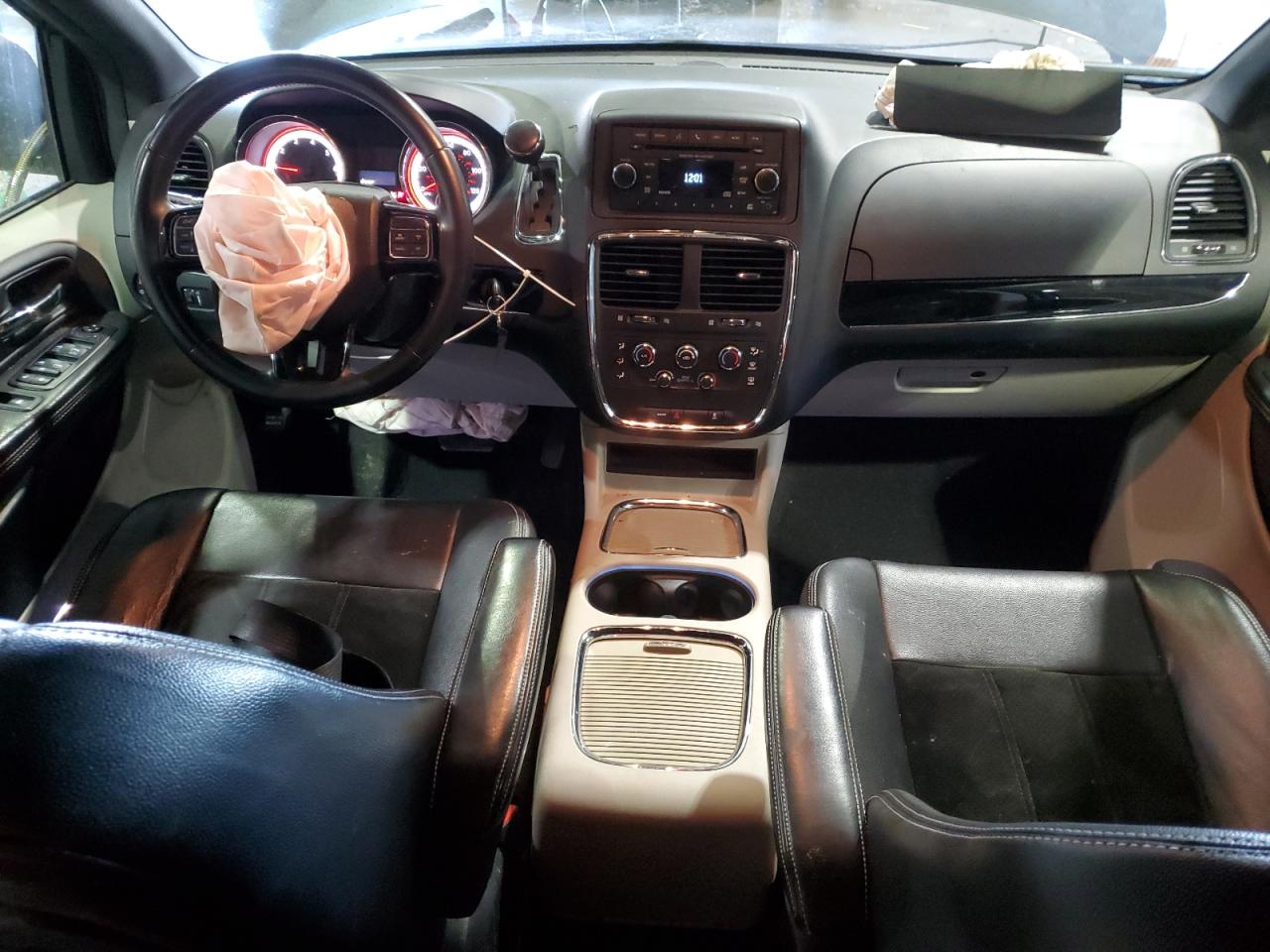 2014 Dodge Caravan - Image 8