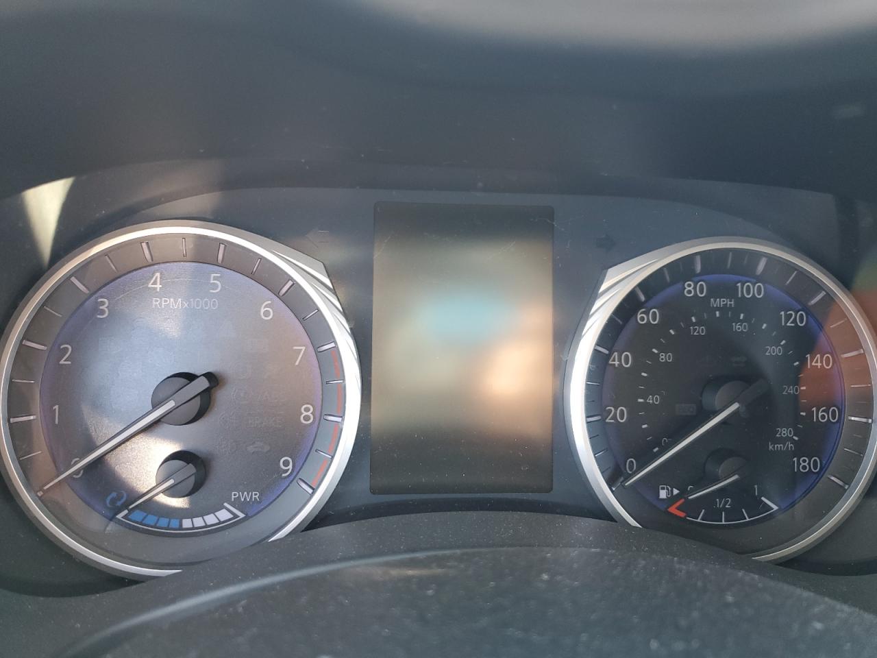 2015 Infiniti Q50 - Image 9