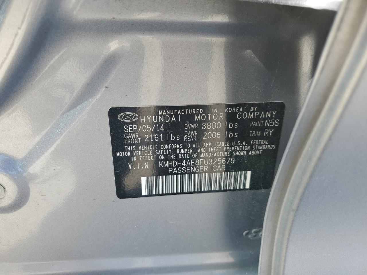 2015 Hyundai Elantra - Image 14