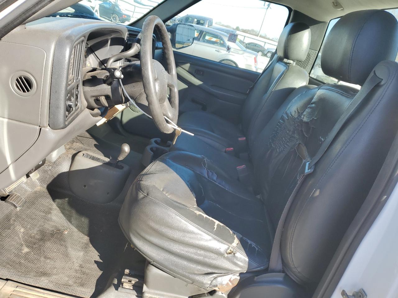 2007 Chevrolet Silverado - Image 7
