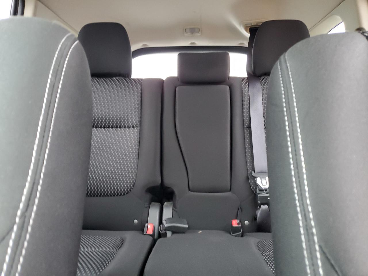 2017 Mitsubishi Outlander - Image 10