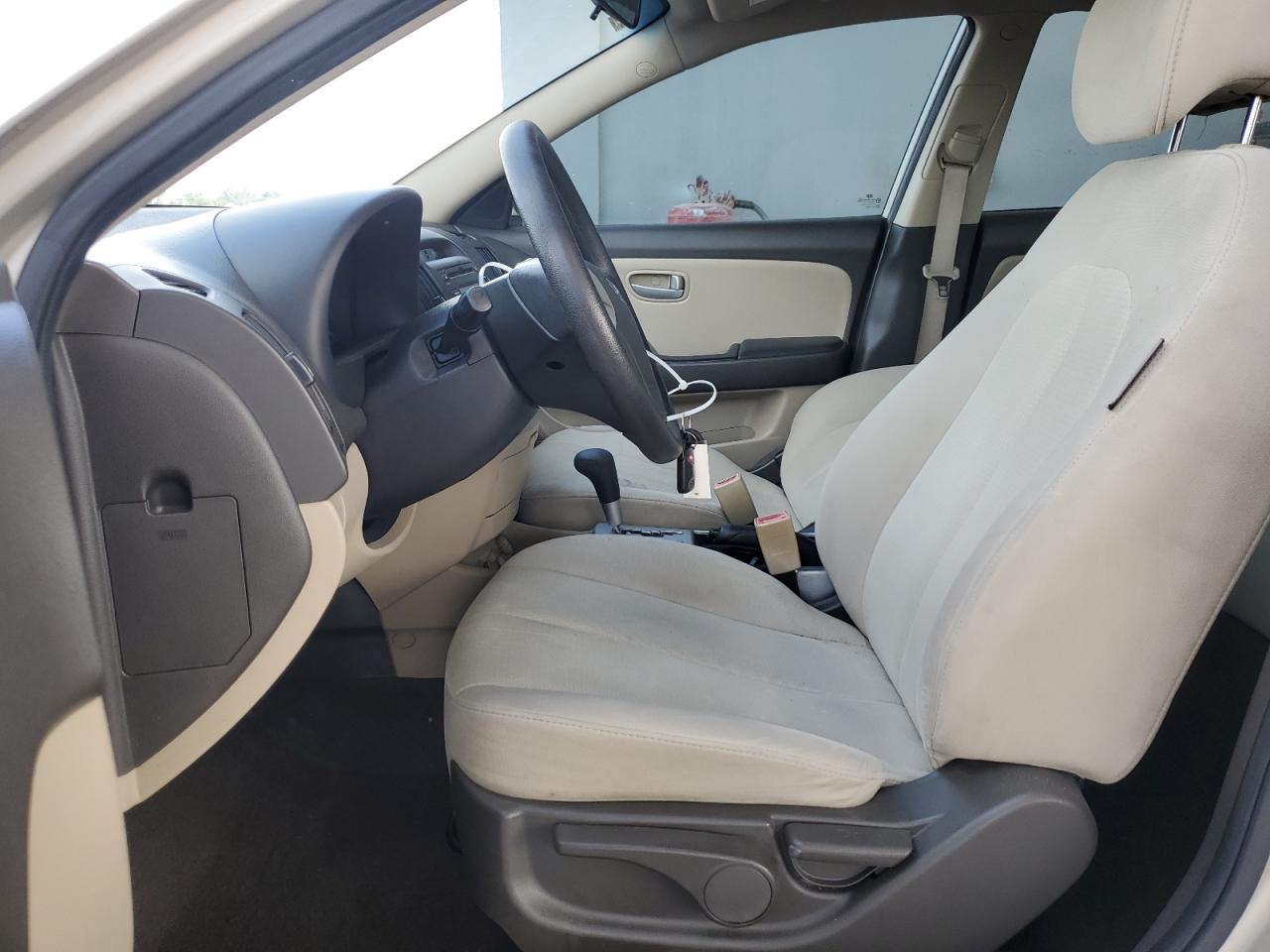 2008 Hyundai Elantra - Image 7