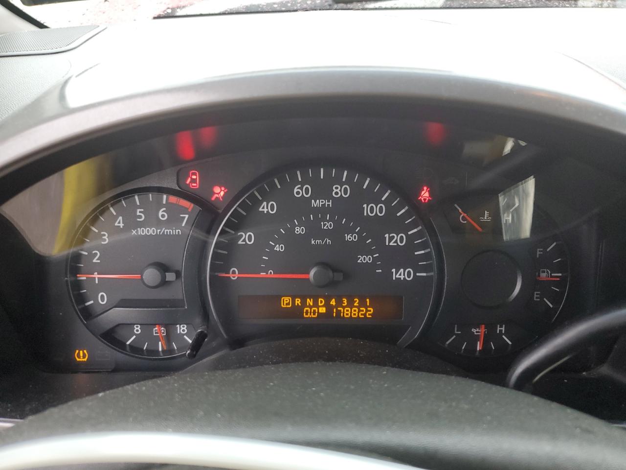 2007 Nissan Titan - Image 9