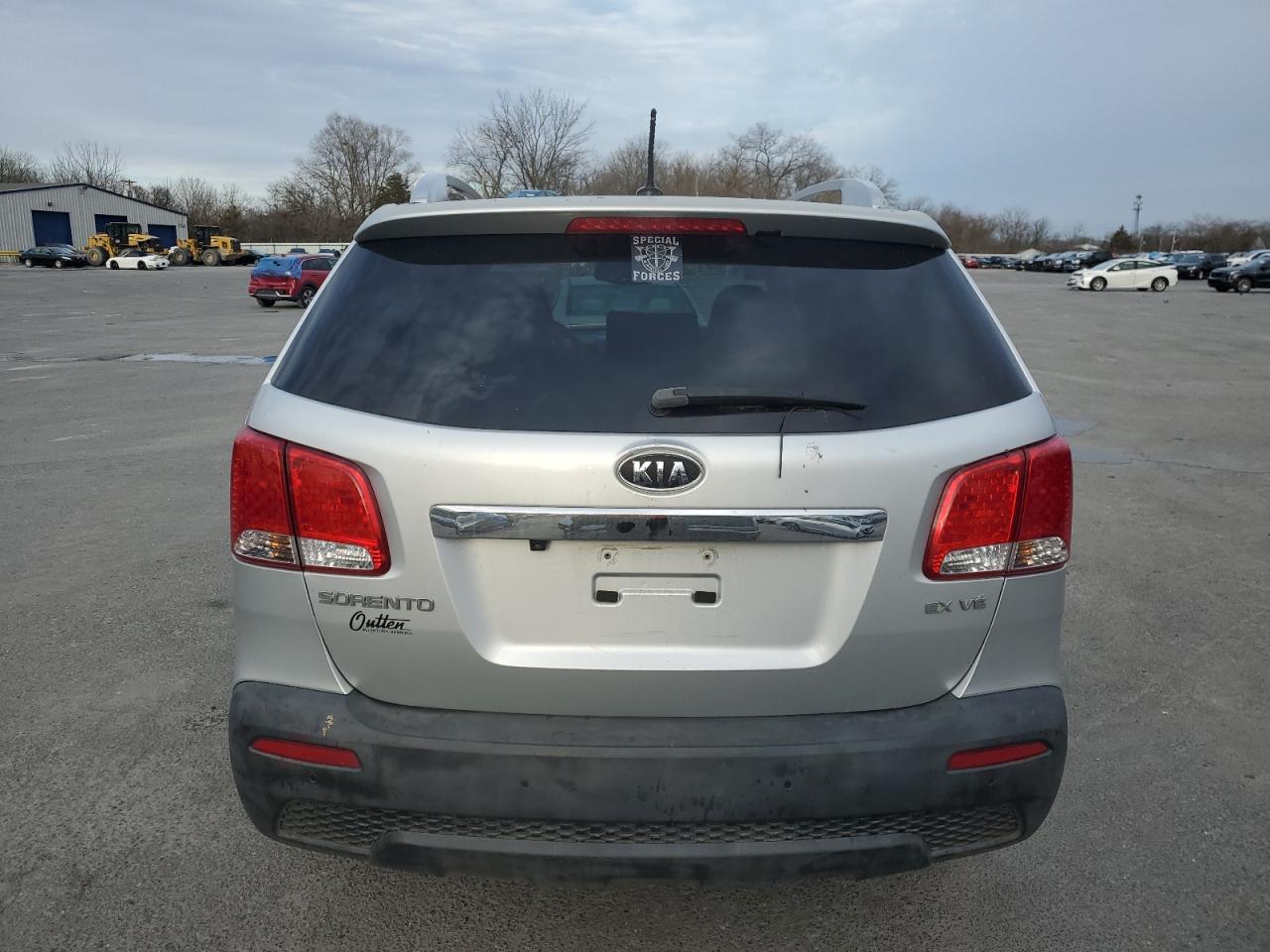2011 Kia Sorento - Image 6