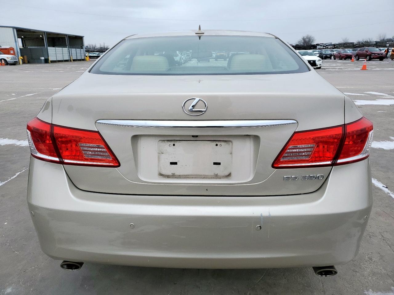 2011 Lexus ES - Image 6