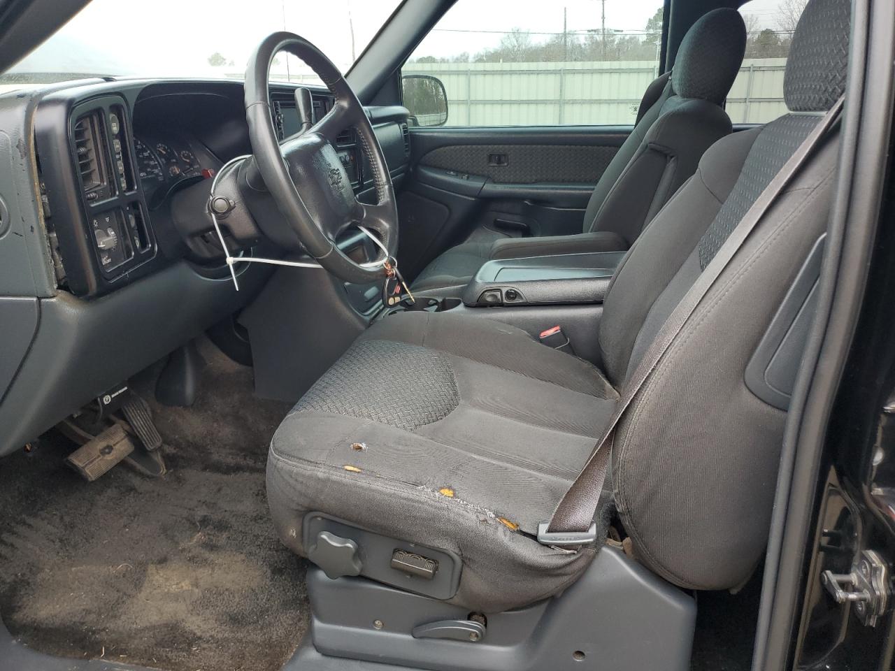 2002 Chevrolet Avalanche - Image 7