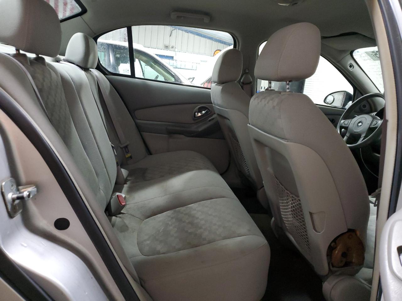 2005 Chevrolet Malibu - Image 10