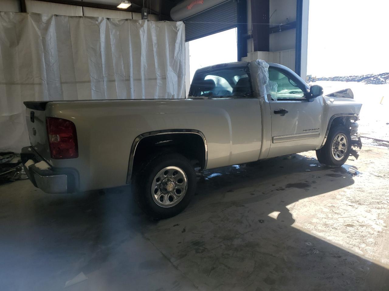 2013 Chevrolet Silverado - Image 3