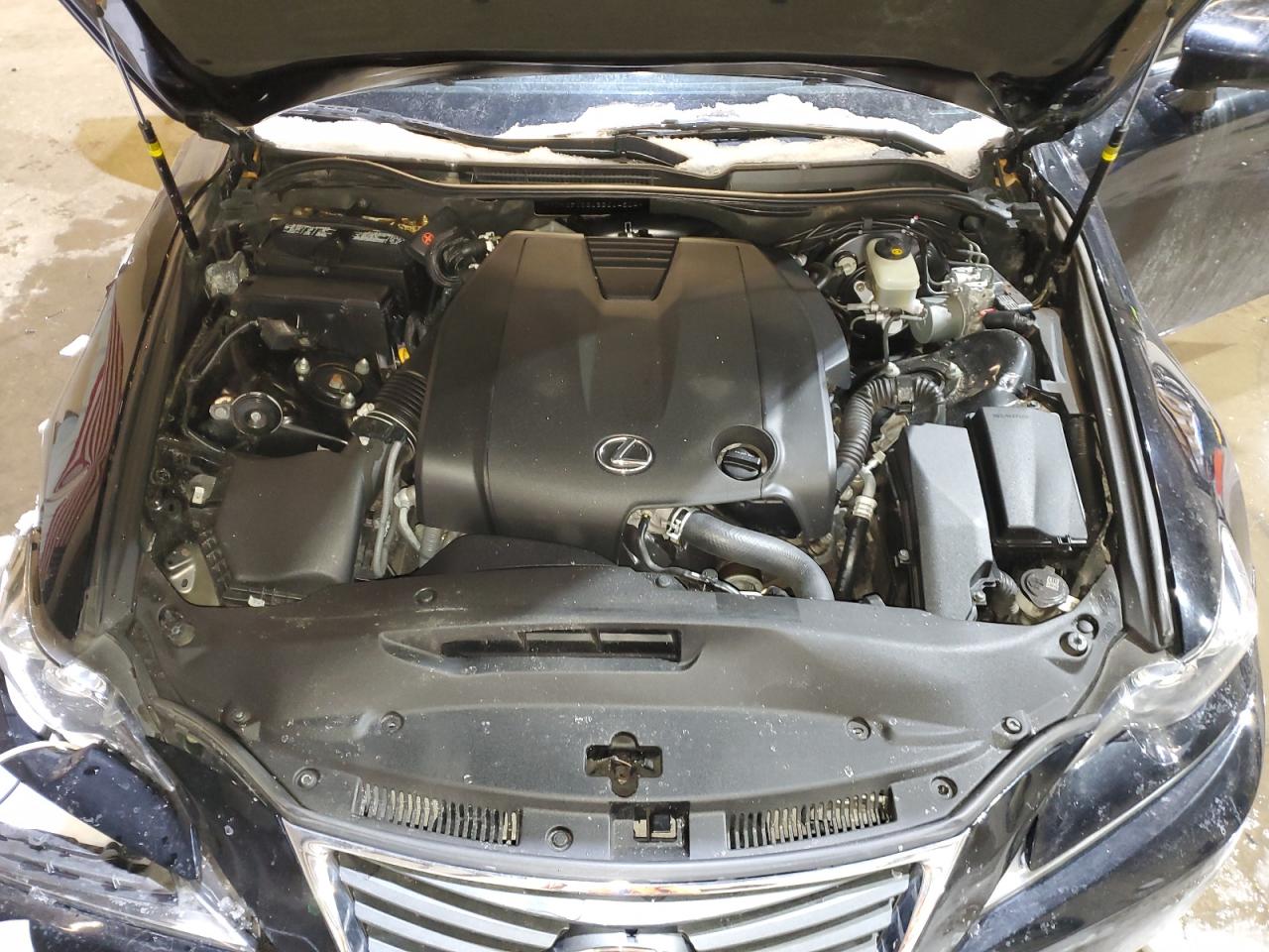 2014 Lexus IS - Image 11