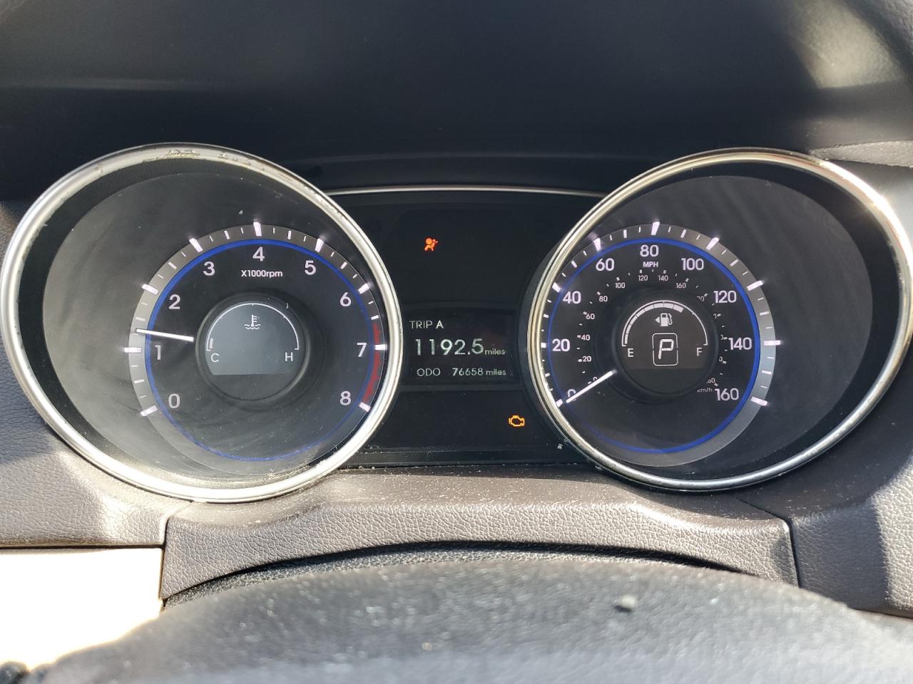 2011 Hyundai Sonata - Image 9