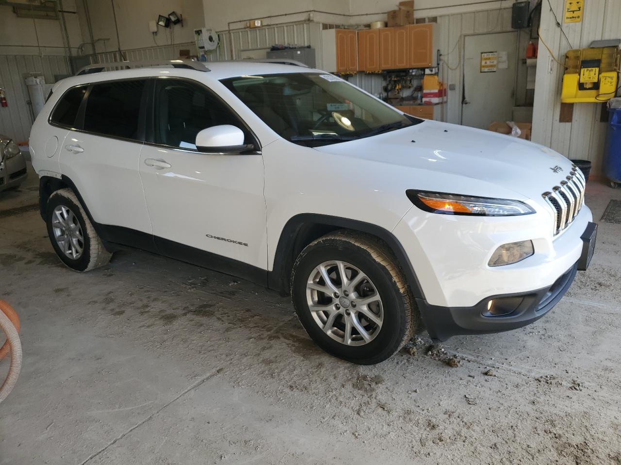 2015 Jeep Grand Cherokee - Image 4