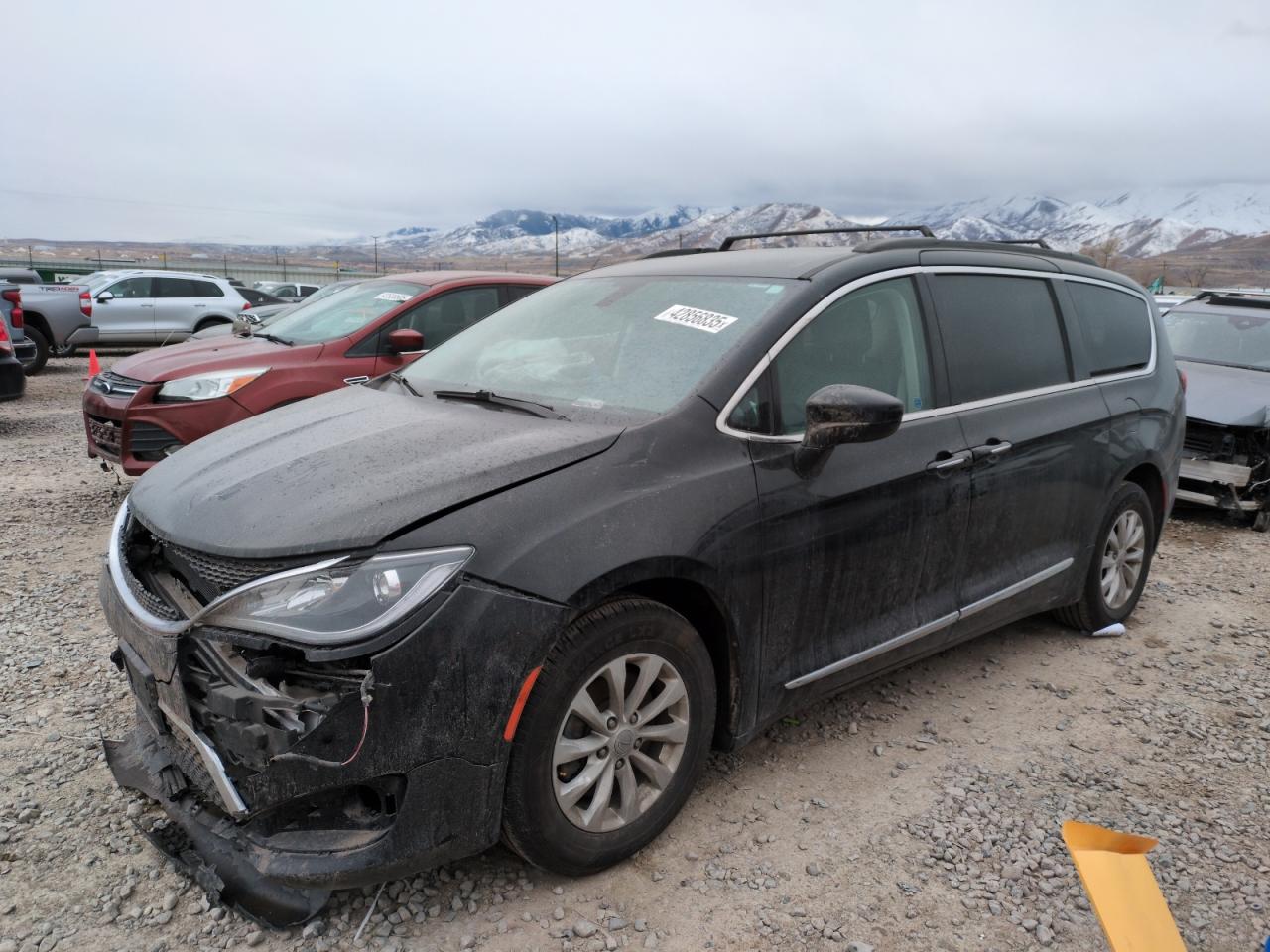 2017 Chrysler Pacifica - Image 1