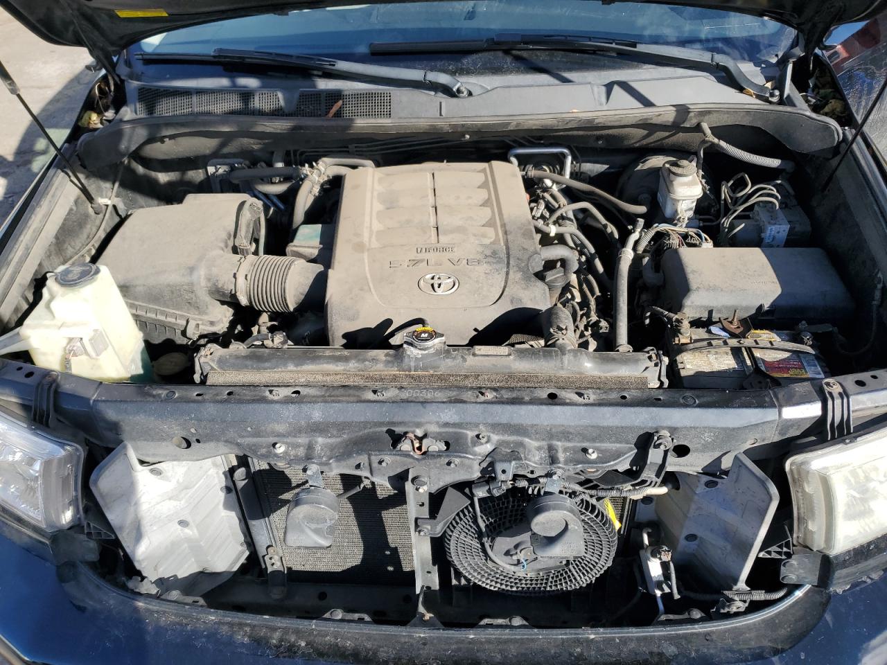 2013 Toyota Sequoia - Image 12