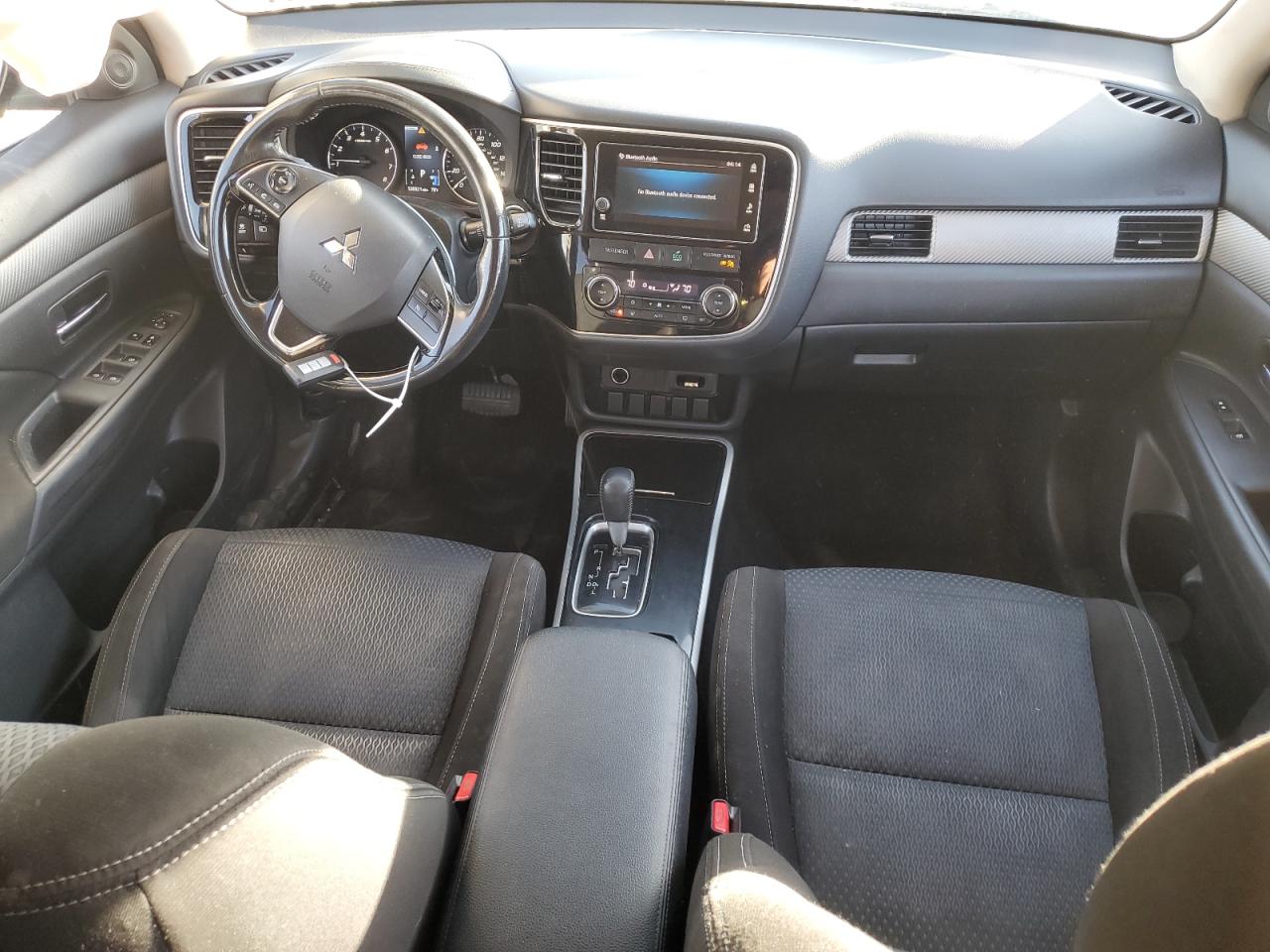 2018 Mitsubishi Outlander - Image 8