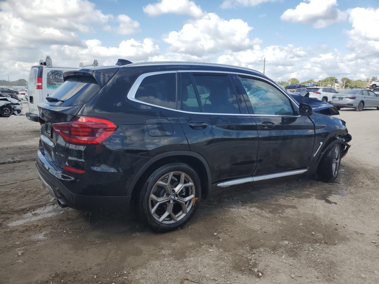 2021 BMW X3 - Image 3