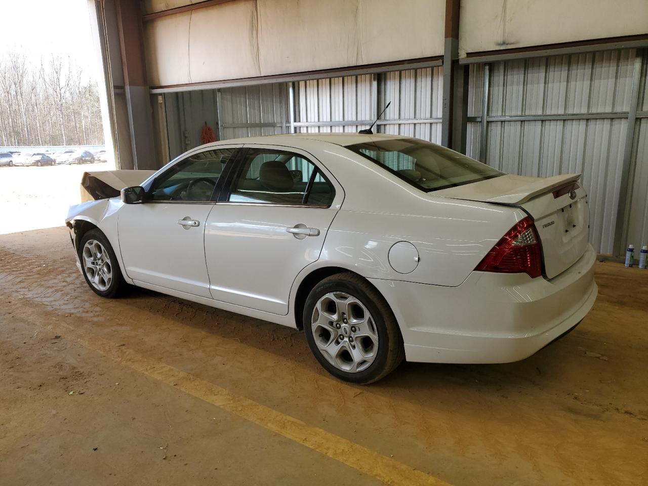 2011 Ford Fusion - Image 2