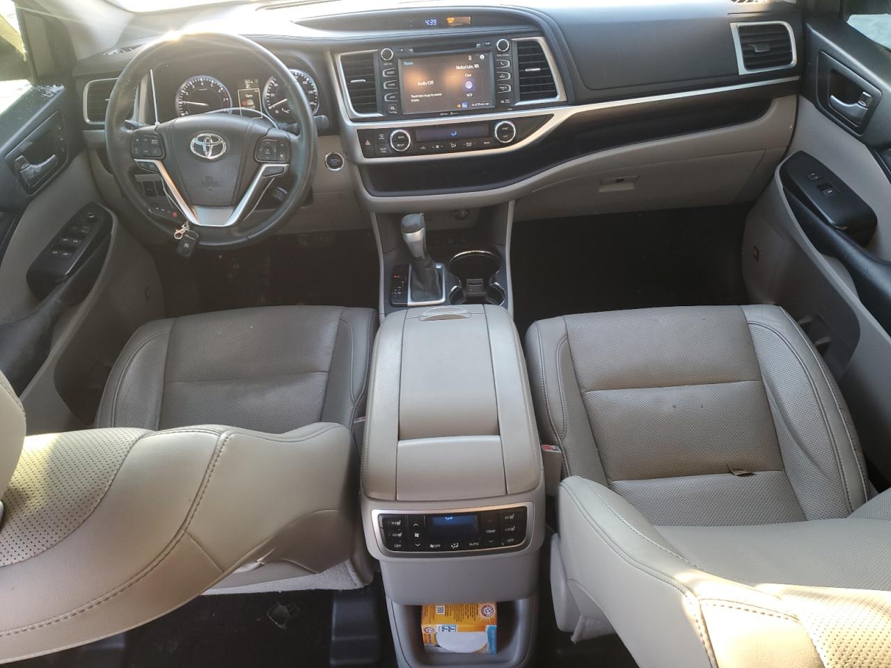 2015 Toyota Highlander - Image 8