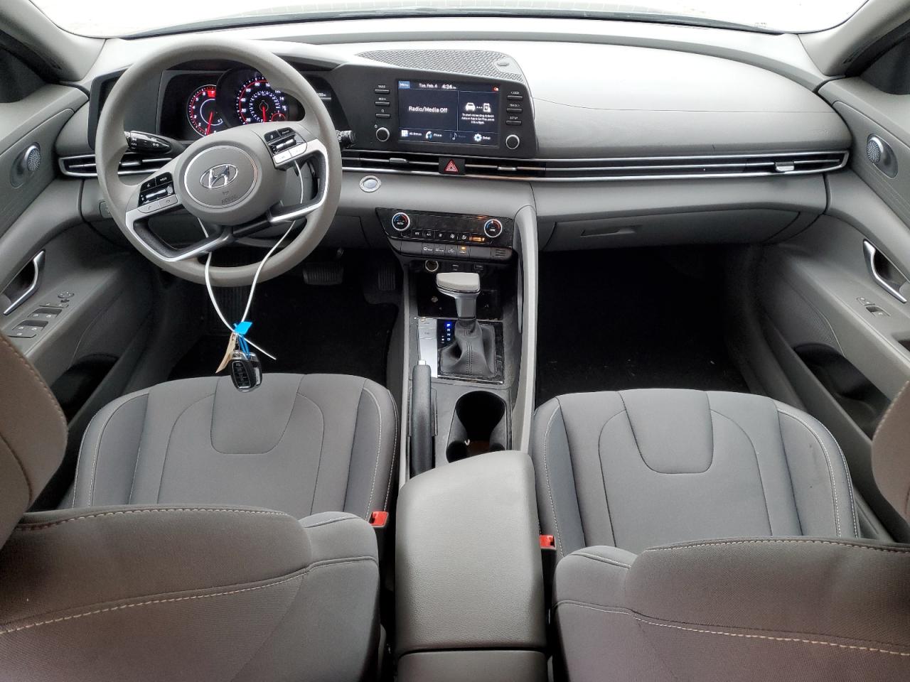 2021 Hyundai Elantra - Image 8